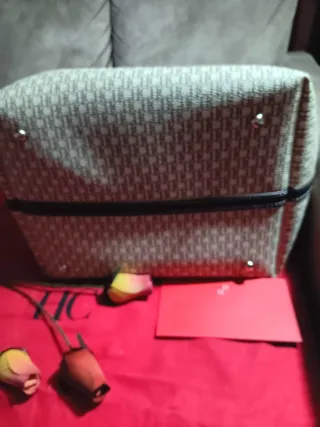 Bolso Carolina Herrera modelo Matryoshka Locked