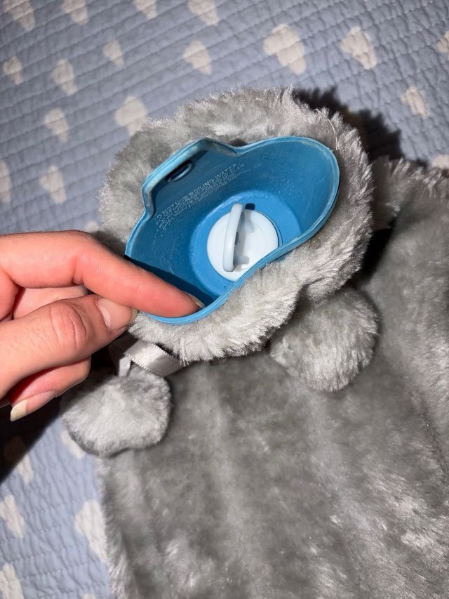 Assorbimento acqua calda grigia