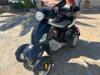 Scooter eléctrico 4 ruedas