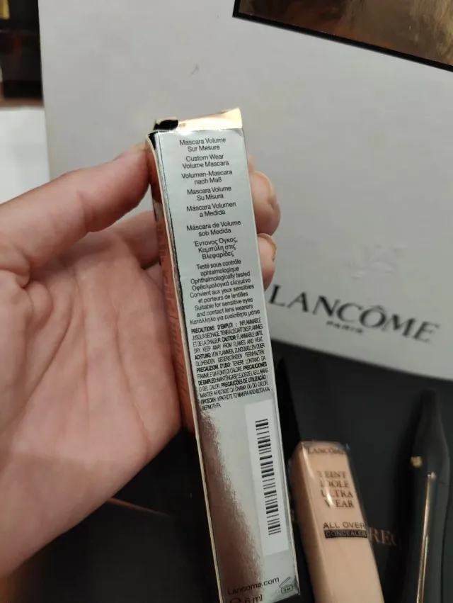Lote Lancôme: concealer, máscara y labial