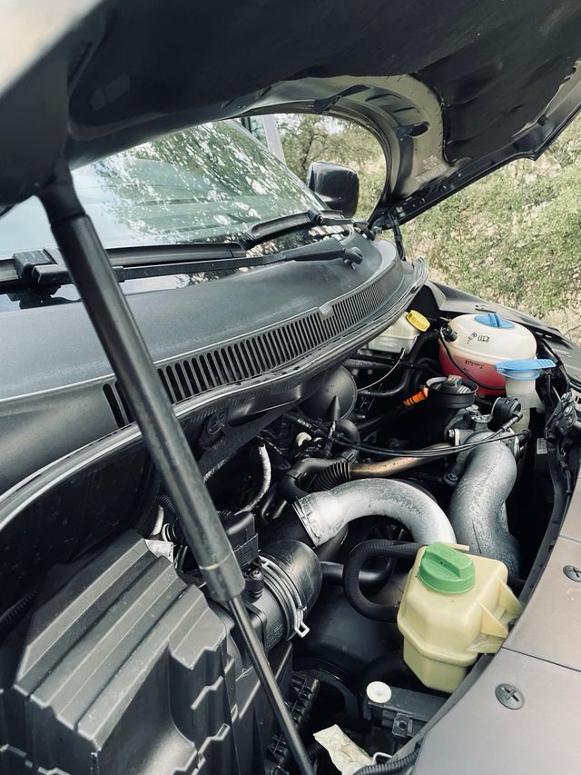 Volkswagen Multivan TDI 175 libro rev full extras