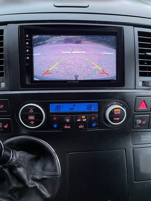 Volkswagen Multivan TDI 175 libro rev full extras