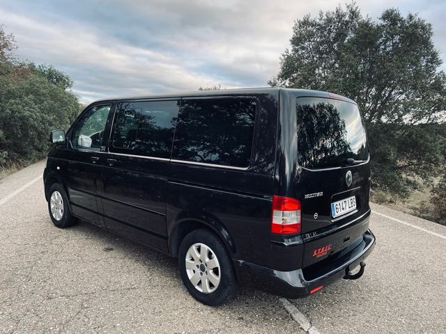 Volkswagen Multivan TDI 175 libro rev full extras