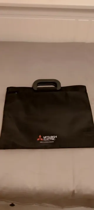 Cartera Mitsubishi Electric Negro
