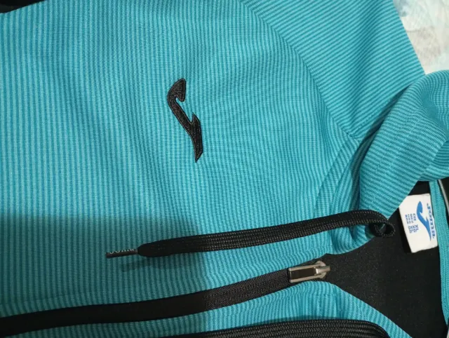 Sudadera Joma Unisex Negra y Turquesa