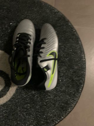 Botas de fútbol Nike Tiempo Talla 40