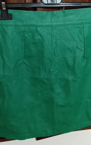 Gonna similpelle verde con zip