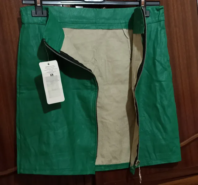 Gonna similpelle verde con zip