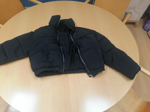 Abrigo acolchado negro niña