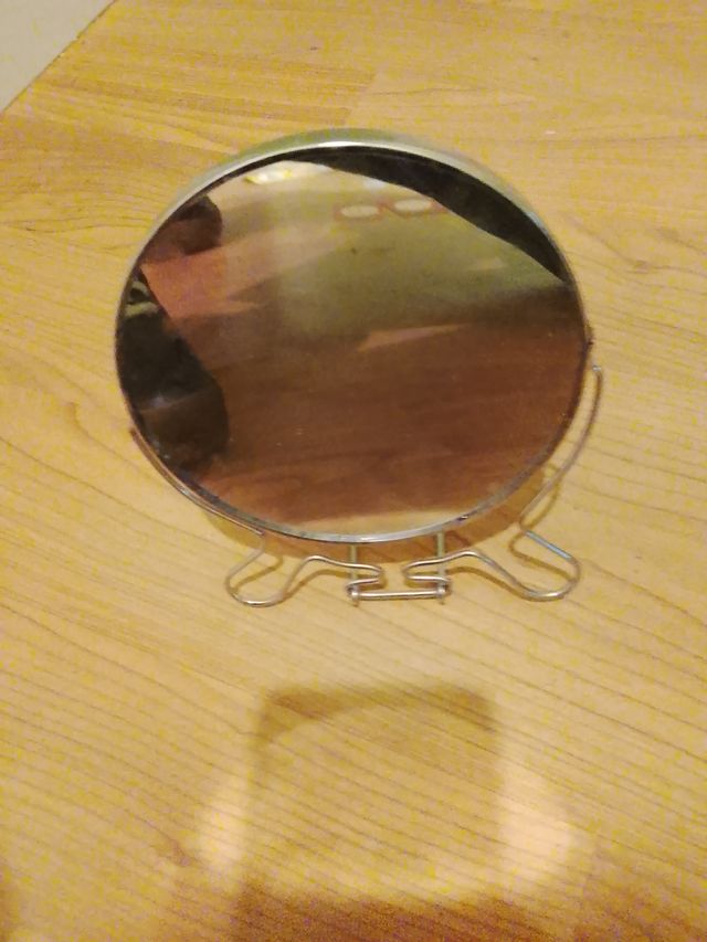 Espejo de mesa redondo