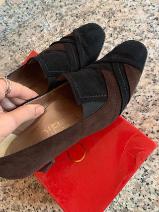 Scarpe Gioiello camoscio tacco medio n.37,5