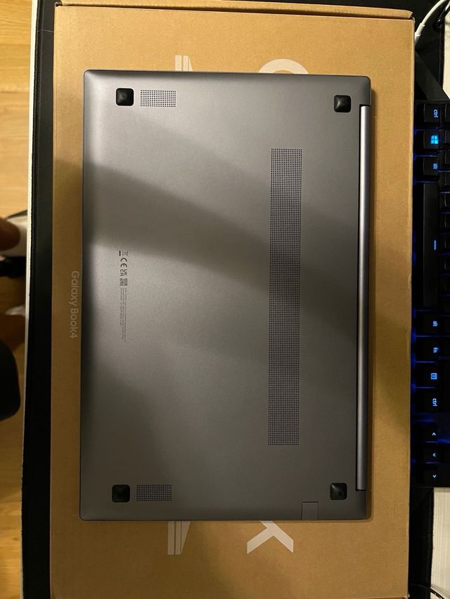 Portátil Samsung Galaxy Book 4 Plata