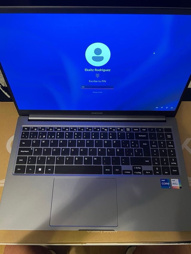 Portátil Samsung Galaxy Book 4 Plata