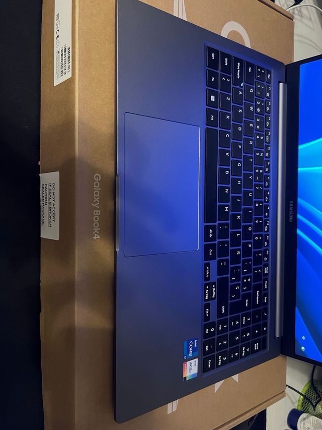 Portátil Samsung Galaxy Book 4 Plata