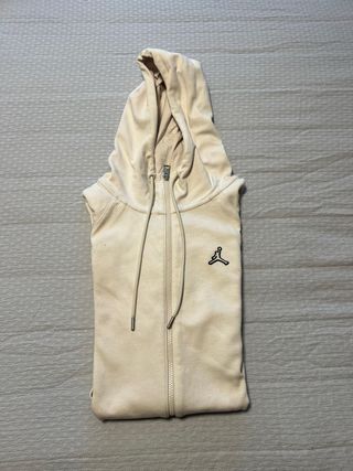 Chaqueta Jordan Beige con Cremallera