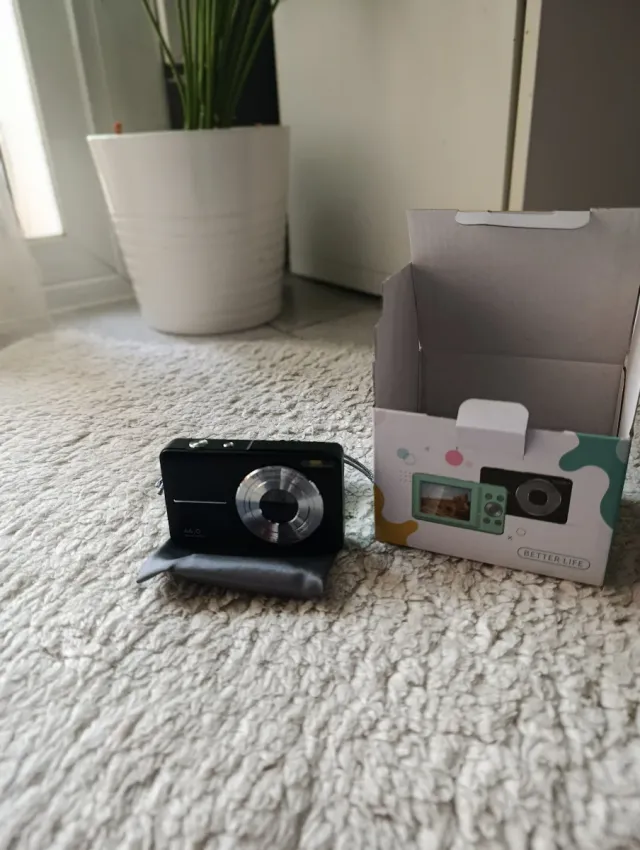 Cámara digital compacta negra