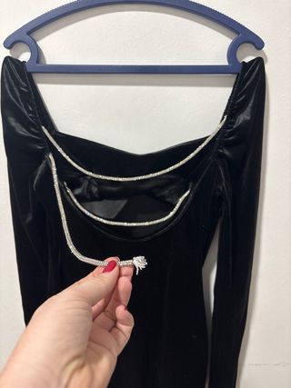 Vestido fiesta terciopelo negro manga larga