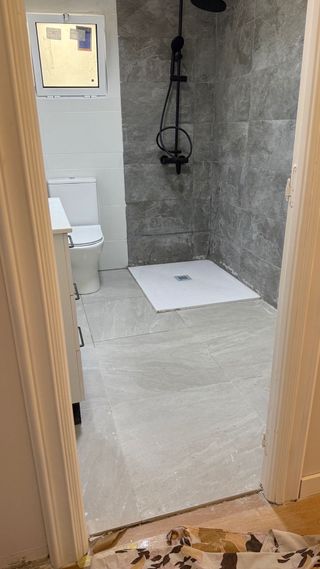 3 habitaciones, salón, 2 baños cocina calefacción