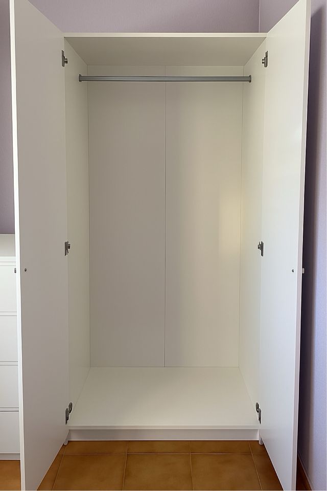 Armadio bianco IKEA Kleppstad a 3 ante