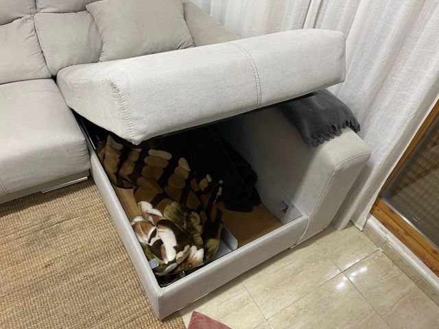 Sofá chaise longue (cheslong)