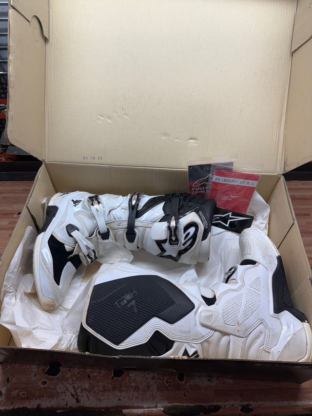 Botas Alpinestars Tech 7 2025