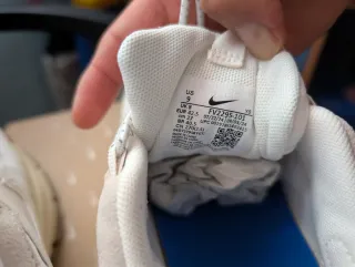 Nike Vomero Roam Beige