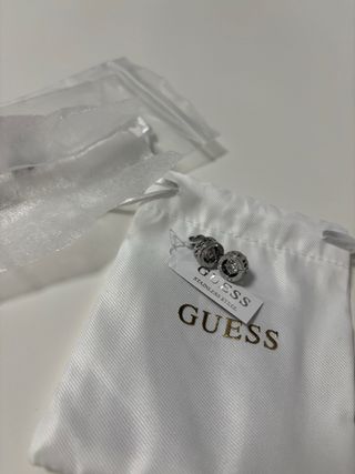 Pendientes Guess Plateados