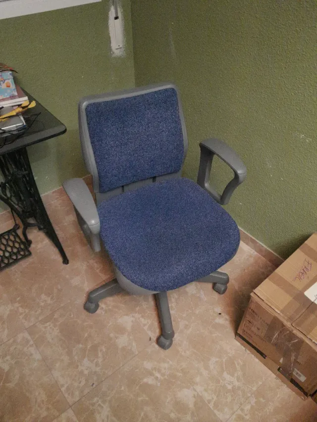 Silla de oficina ergonómica  prácticamente nueva