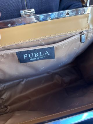 Bolso y zapatos Furla beige
