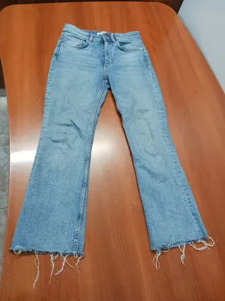 Pantalón vaquero Zara mujer flare