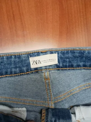 Pantalón vaquero Zara mujer flare