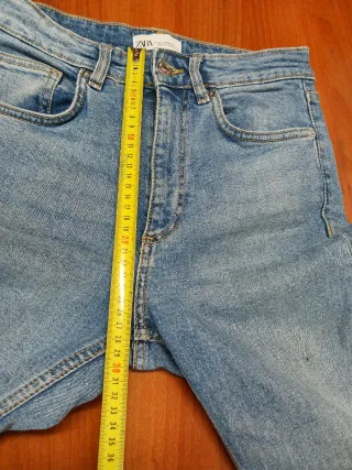 Pantalón vaquero Zara mujer flare