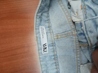 Pantalón vaquero Zara mujer azul claro
