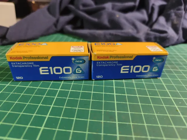 Lote 2 carretes 120 Kodak Ektachrome. Diapositiva