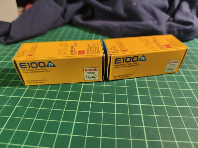 Lote 2 carretes 120 Kodak Ektachrome. Diapositiva