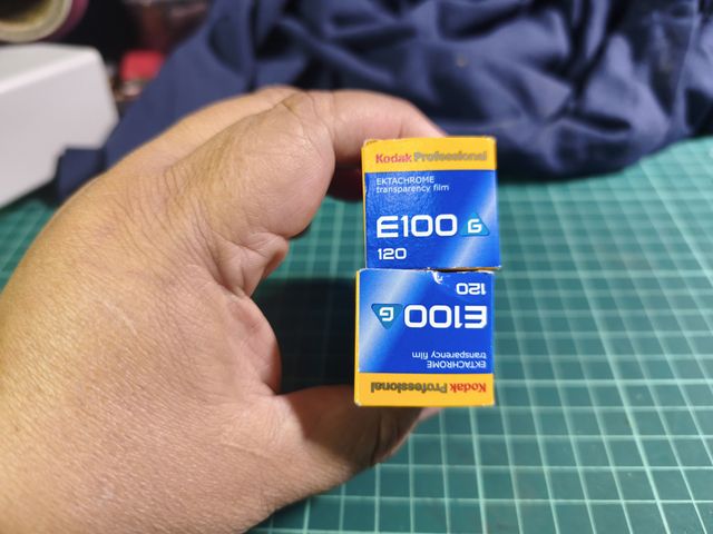Lote 2 carretes 120 Kodak Ektachrome. Diapositiva