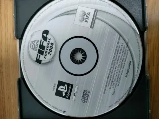 FIFA 2004 PS1 (PlayStation 1)