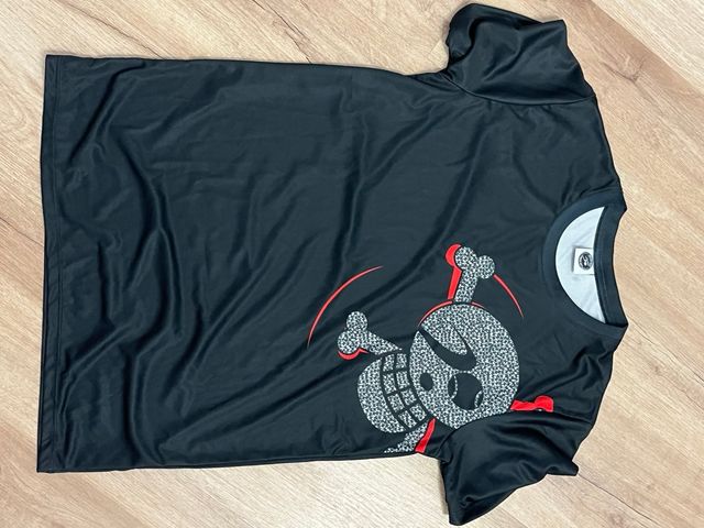 Camiseta negra Just Ten Pádel calavera pirata