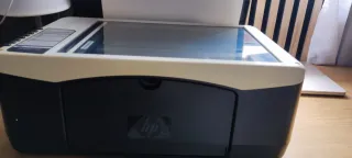 Impresora HP Beige y Negra