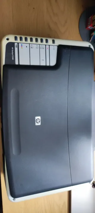 Impresora HP Beige y Negra