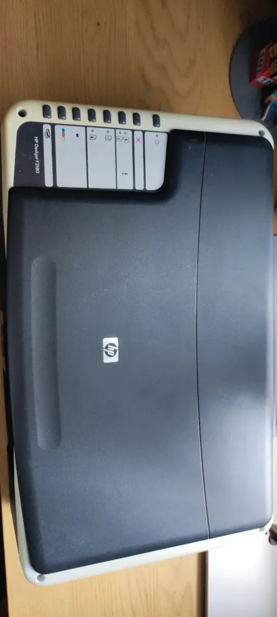 Impresora HP Beige y Negra