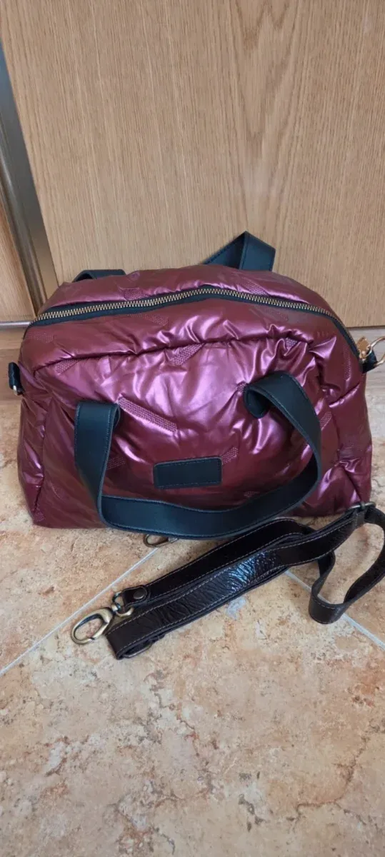 Bolso de hombro brillante