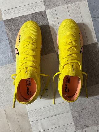 Botas de fútbol Nike Amarillas