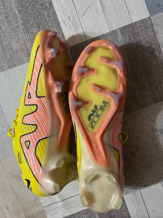 Botas de fútbol Nike Amarillas