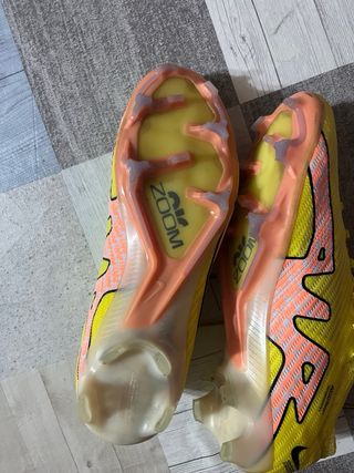 Botas de fútbol Nike Amarillas