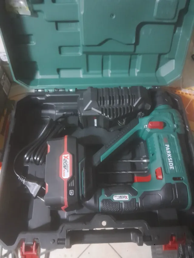 Trapano a percussione Parkside 