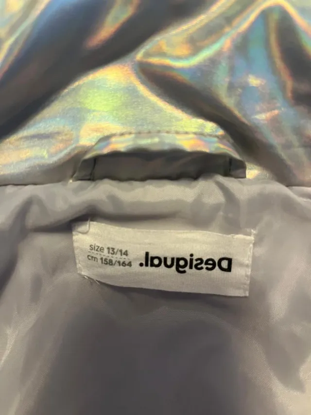 Cazadora Desigual Holográfica Corazones