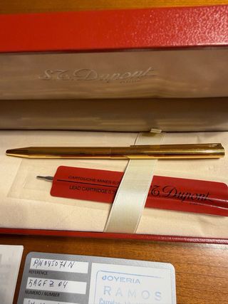 Bolígrafo S.T. Dupont Classique 045071N Dorado