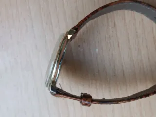 Reloj Titan De Luxe Mecánico