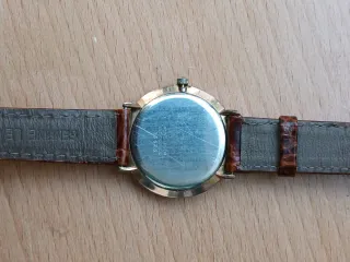 Reloj Titan De Luxe Mecánico